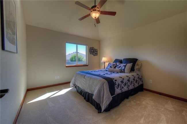 Building Photo - 2206 Brittway Ln