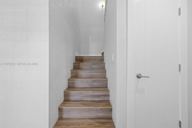 Building Photo - 20900 Leeward Ct