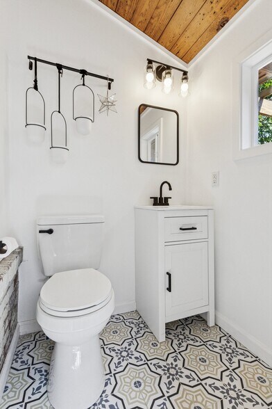 1/2 Bath - 155 Sheldon Ln