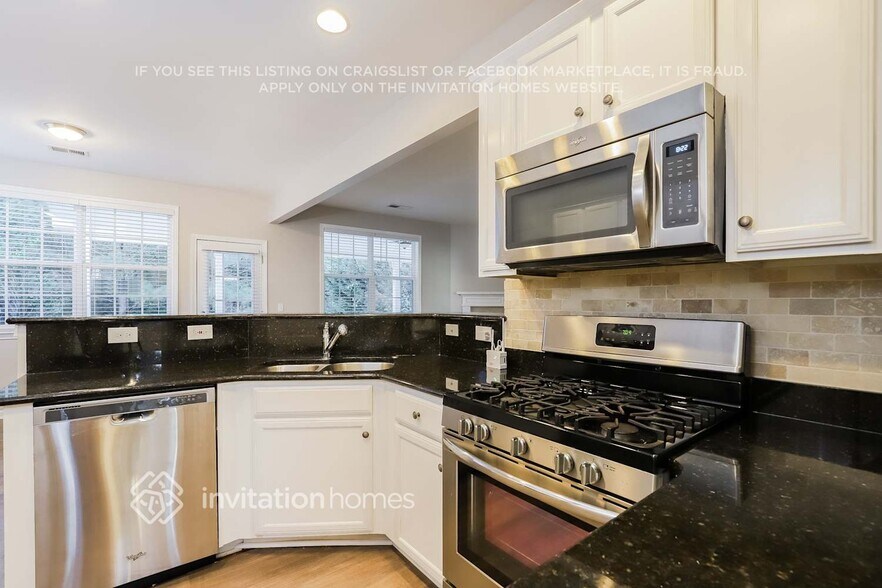 Building Photo - 158 Diamond Ridge Ave