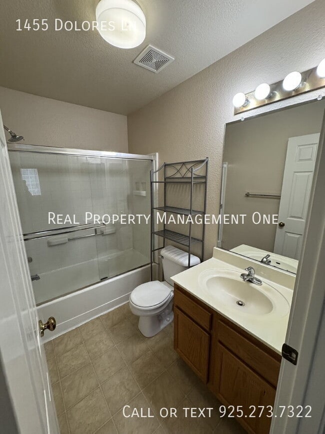 Building Photo - 1455 Dolores Ln