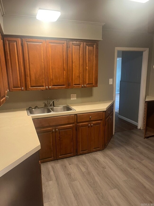 Building Photo - 407 W 33rd St