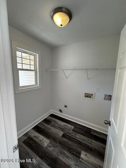 Building Photo - 305 Falcon Bridge Dr