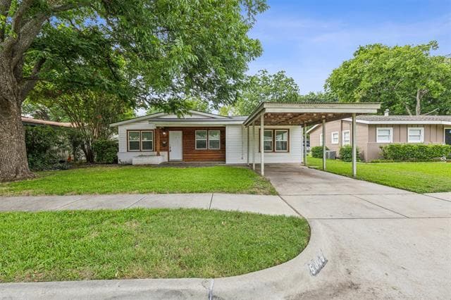 Building Photo - 5805 Tracyne Dr