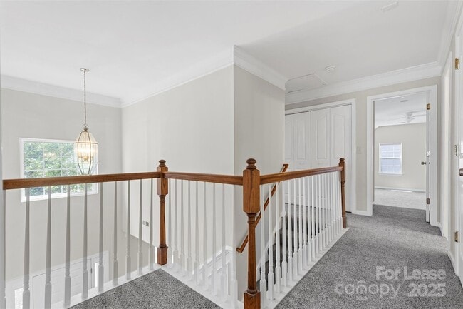 Building Photo - 16061 Stuarts Draft Ct