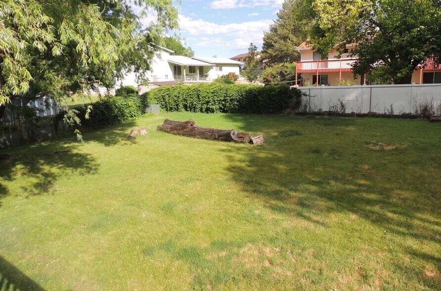 Building Photo - 2664 Bahamas Way