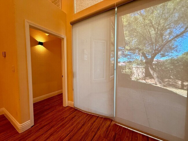 Building Photo - Gorgeous Spanish Trails 3BR House for lease!