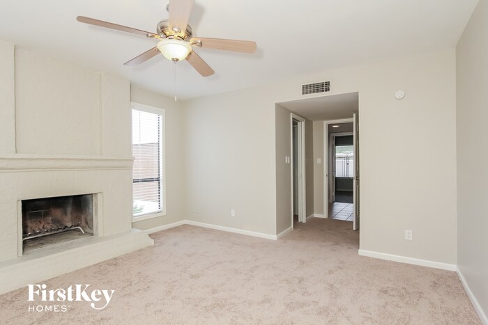 Building Photo - 11631 N 58th Dr