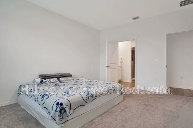 Building Photo - 4136 Lavender Ct