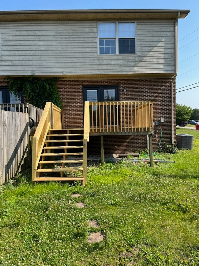 Building Photo - Garnett
