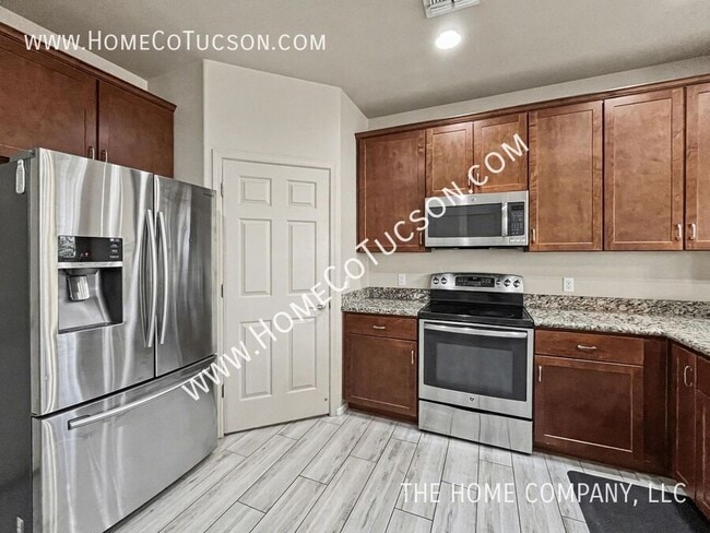 Building Photo - 2808 N Silkie Pl