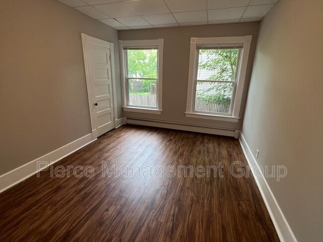 Building Photo - 68 Kenney St