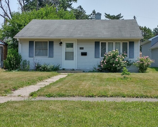 Primary Photo - 149 N Cavender St