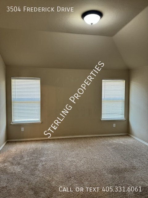 Building Photo - 3504 Frederick Dr