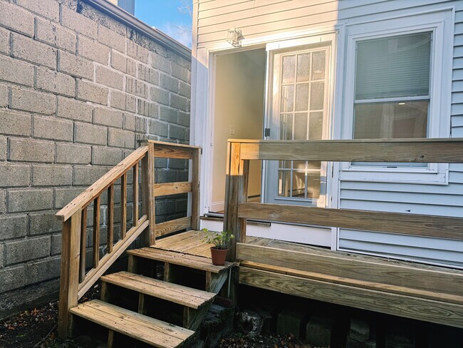 Building Photo - 4 Union Pl