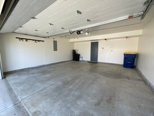 Building Photo - 6635 W Odessa Way