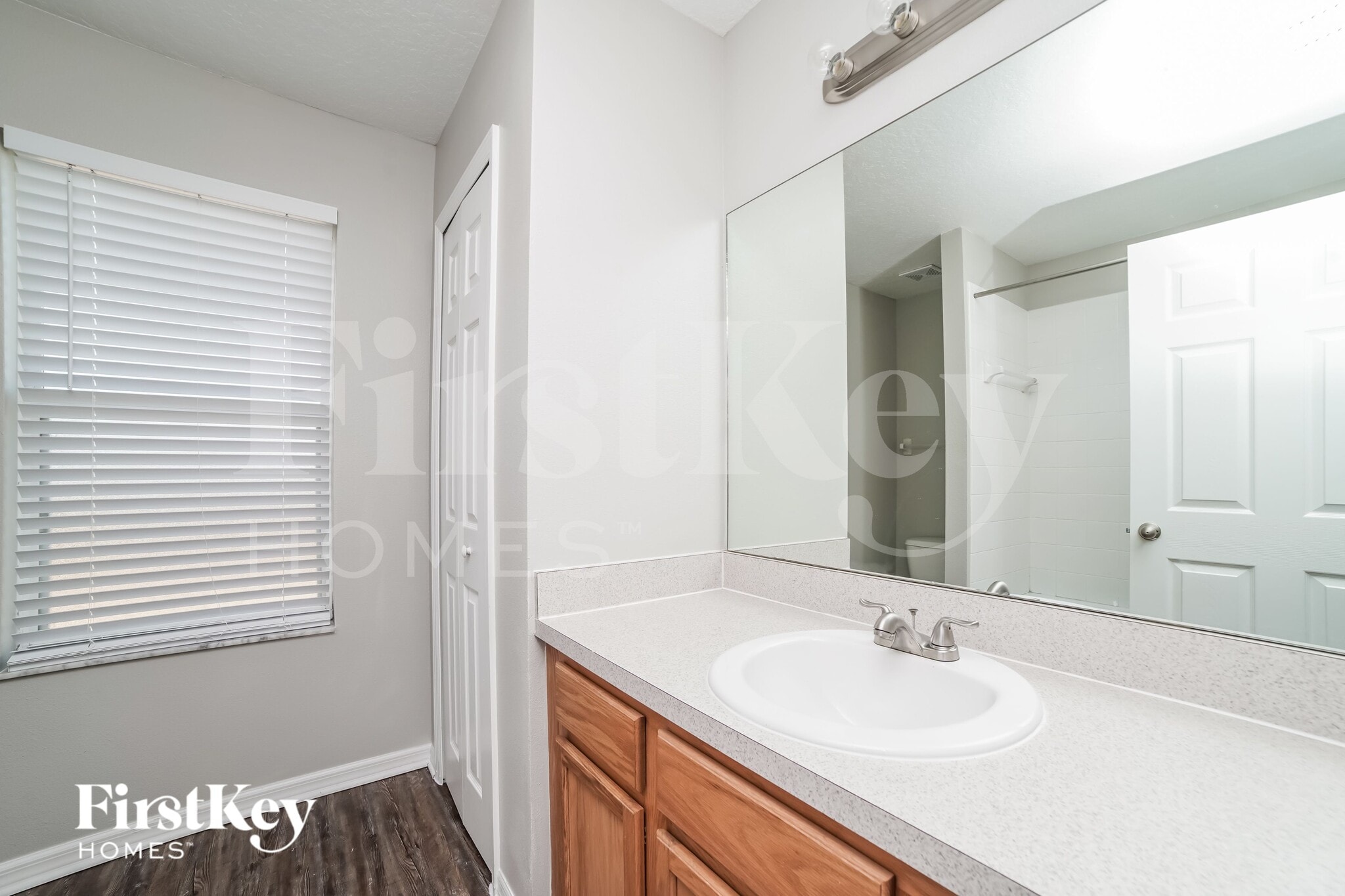 Building Photo - 2630 Sunningdale Dr