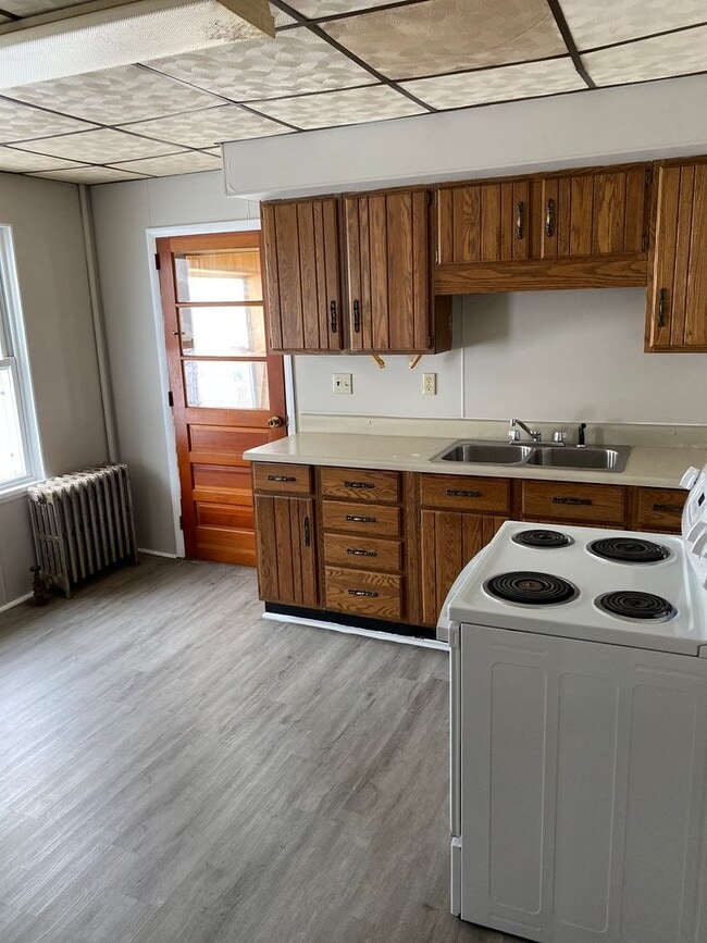 Building Photo - 342-344 N Fillmore Ave