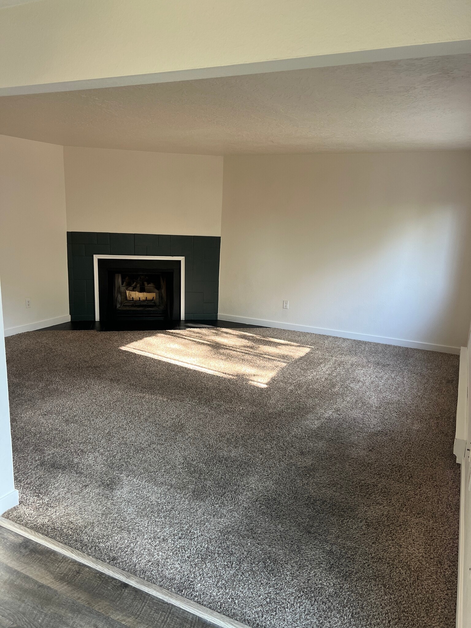 Building Photo - 1108 S Pond St