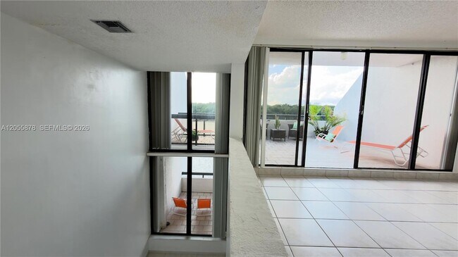 Building Photo - 456 Poinciana Island Dr