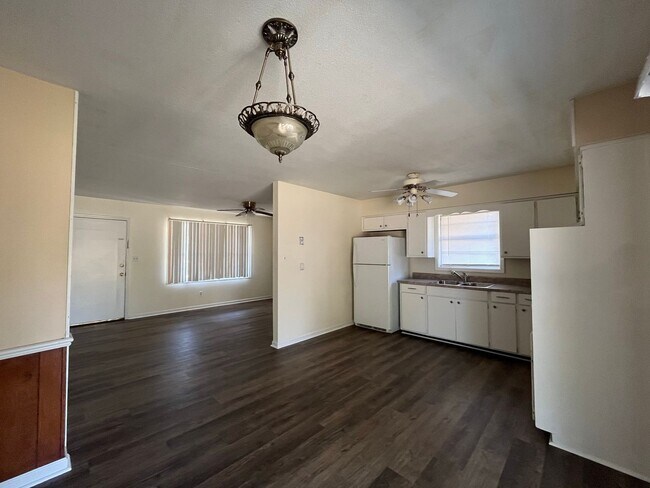 Building Photo - New On the Market!