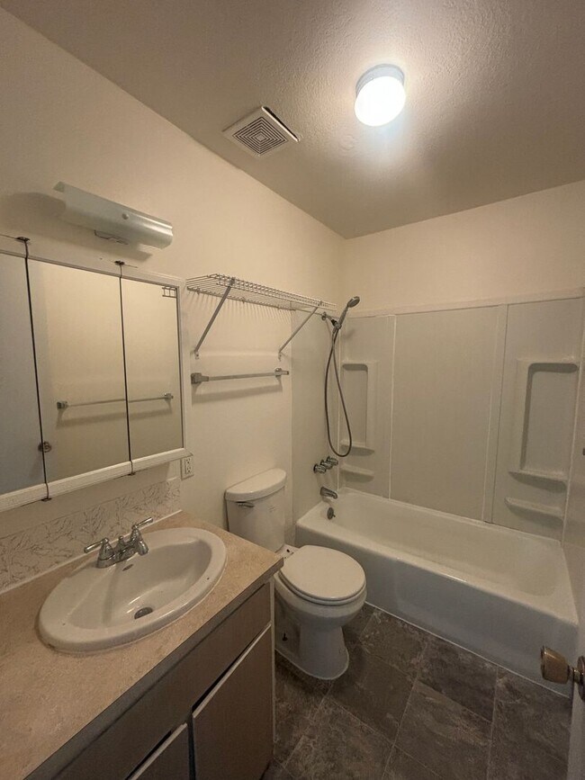 Building Photo - 2227-2227 N 5th St