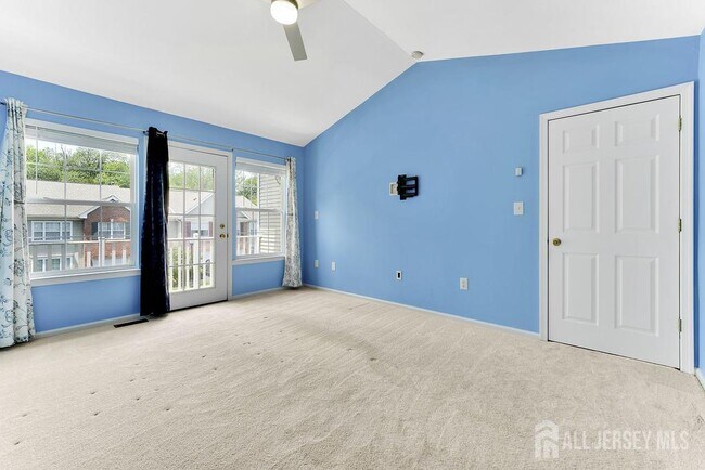 Building Photo - 102 Berkshire Dr
