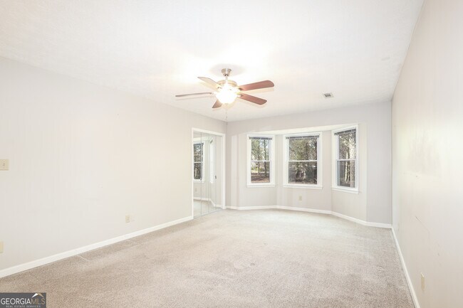 Building Photo - 801 Agate Edge