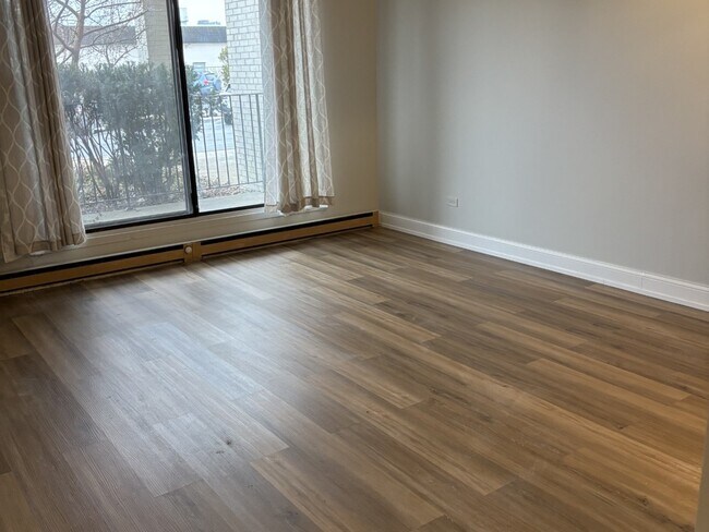 Building Photo - 9074 W Terrace Dr