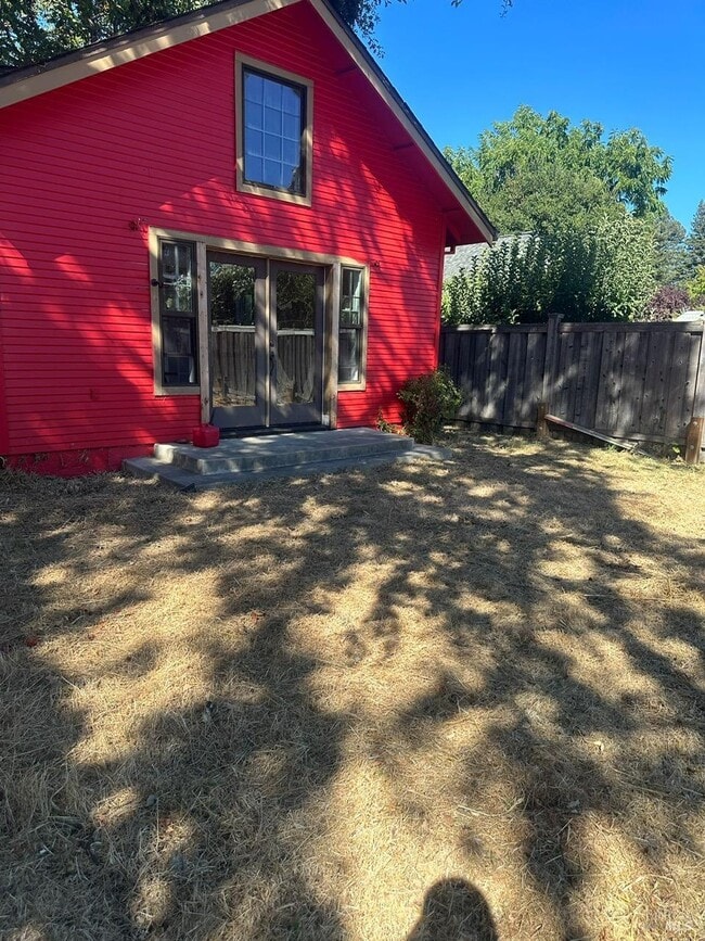 Building Photo - 334 Ridgway Ave