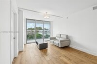 Building Photo - 13800 Highland Dr