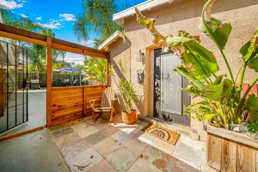 Building Photo - 7851 Texhoma Ave