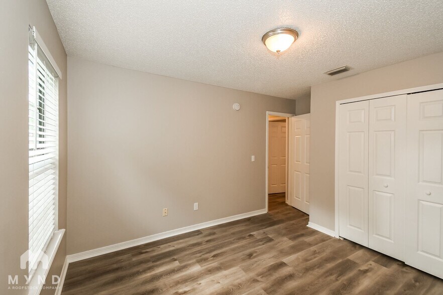 Building Photo - 5464 Spring Brook Rd