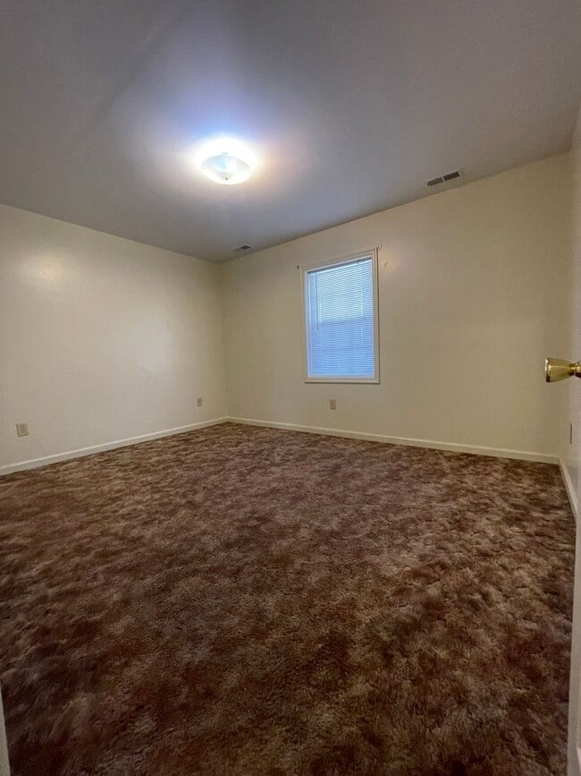 Building Photo - Two Bedroom Apartment for Rent