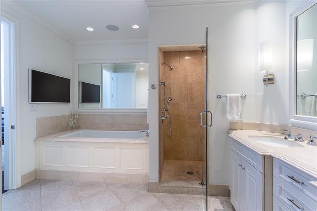 Building Photo - 2525 N Pearl St