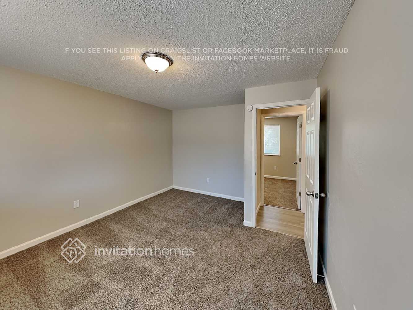 Building Photo - 16265 E Hamilton Pl