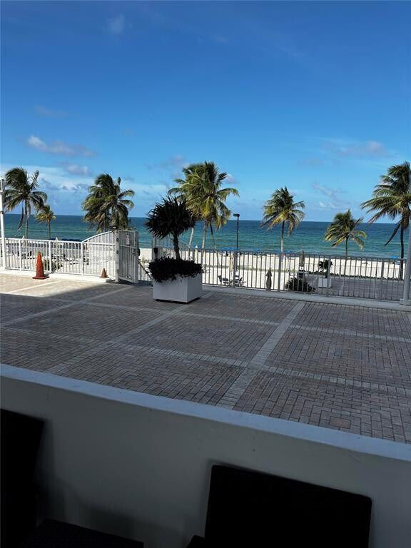 Building Photo - 2301 S Ocean Dr