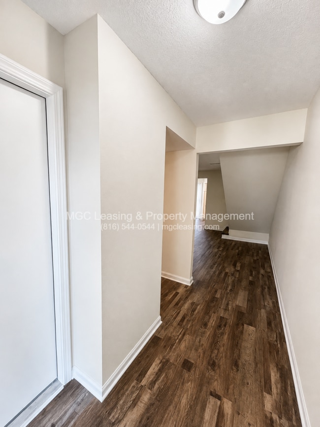 Building Photo - RENT SPECIAL | MOVE IN BY 9/15/26 & GET A FREE 55-inch TV!!