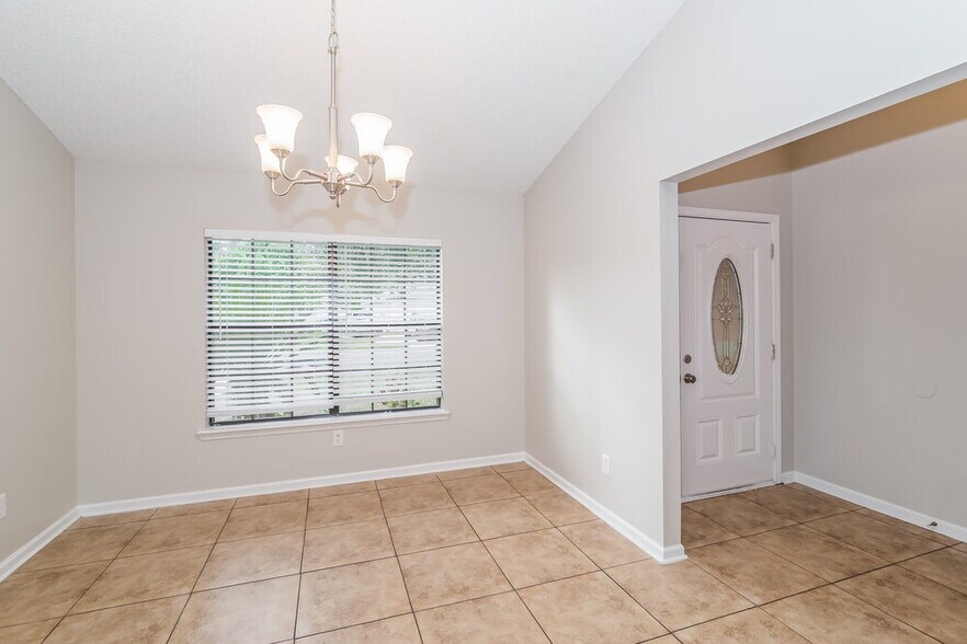 Building Photo - 14031 Ridgewick Dr