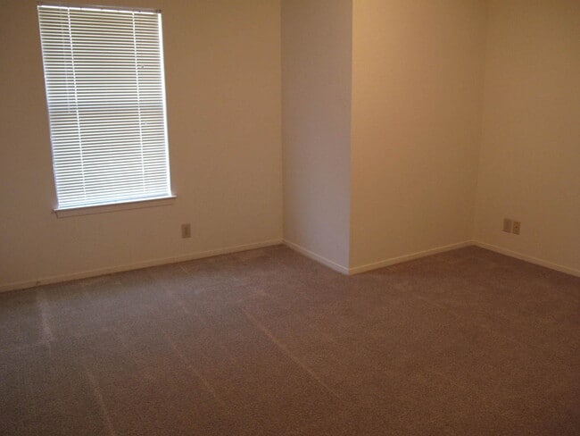 Building Photo - RHICK