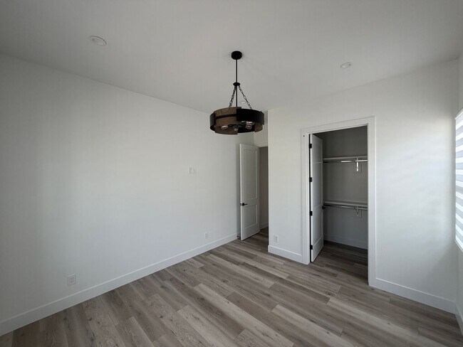 Building Photo - 1197 Sassaby Cir