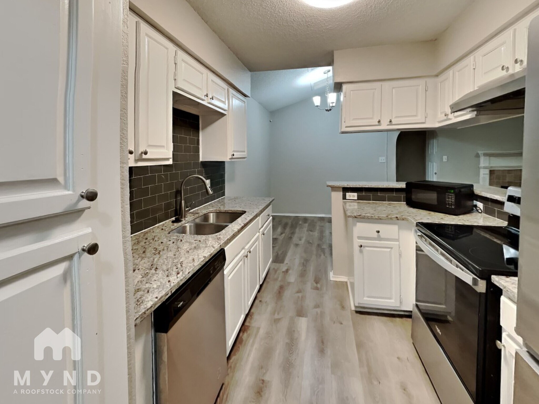 Building Photo - 1509 Brook Forest Dr
