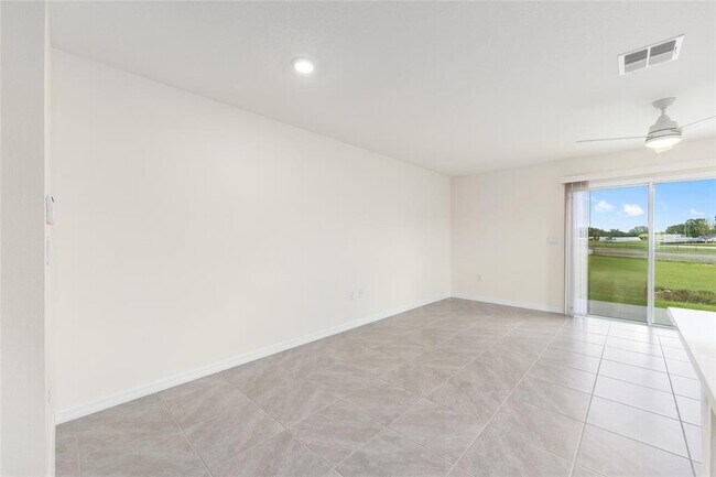 Building Photo - 8247 SW 67th Ave
