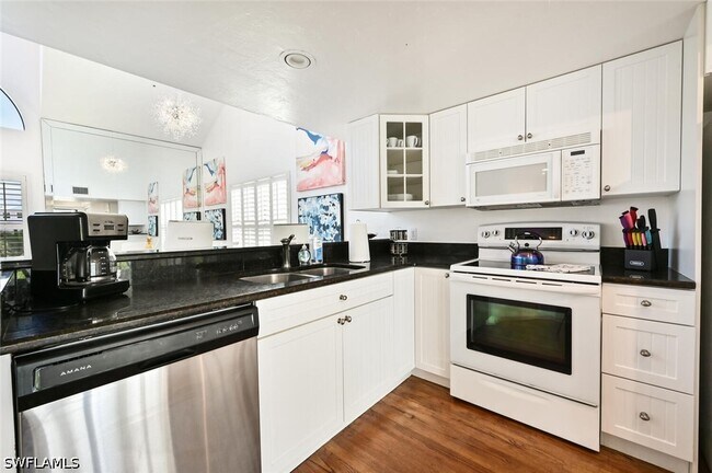 Building Photo - 21511 Indian Bayou Dr