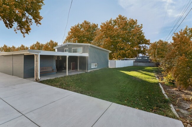 Building Photo - 1346 Phillips Ln