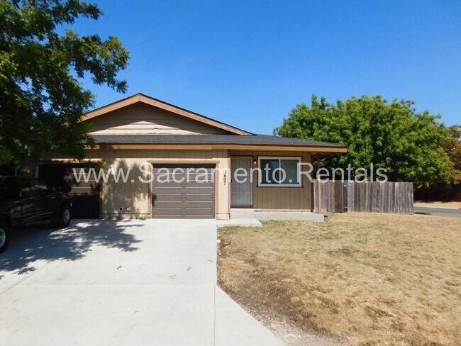 Primary Photo - 2 br, 1 bath House - 1497 Janrick Ave