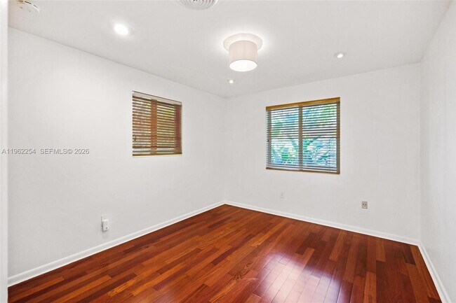 Building Photo - 6630 SW 102nd St