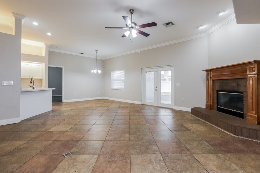 Building Photo - 7734 Ashford Dr
