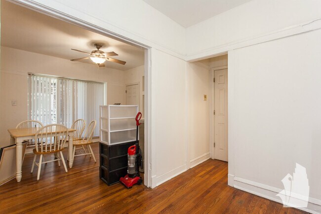Building Photo - 515 W Deming Pl