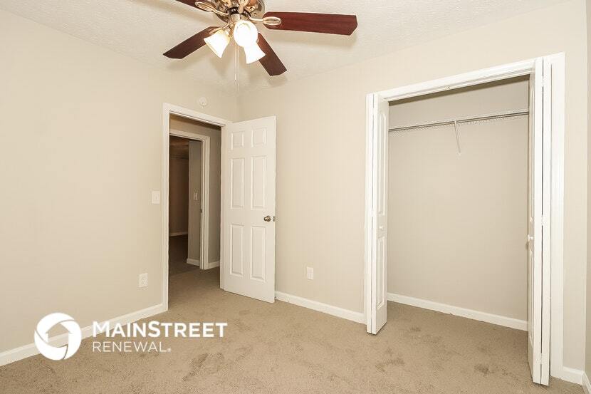 Building Photo - 4349 Parkview Dr